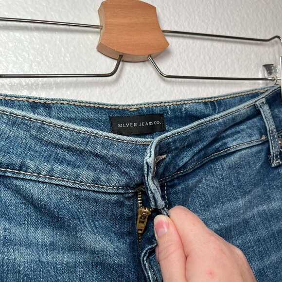 Silver Jeans Girlfriend Universal Fit Mid Rise Skinny Leg Eco-Friendly jeans 24 - Picture 9 of 12